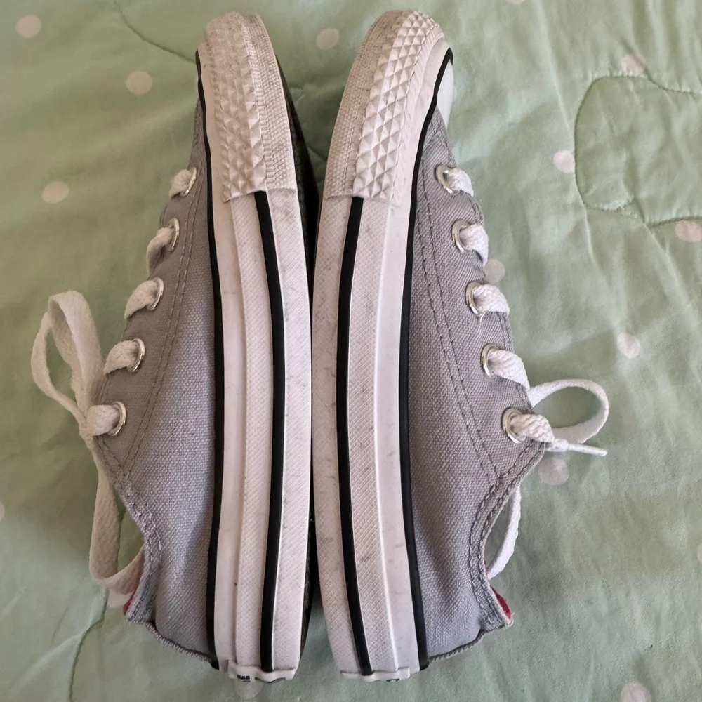 Converse Kids Gray Sneakers Kids size 11